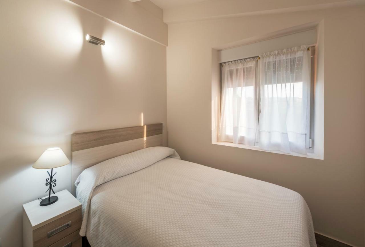 Apartamentos Turisticos El Ponton Arnuero Eksteriør billede